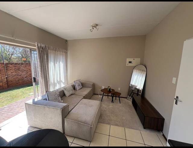 1 BEDROOM PROPERTY TO RENT IN WELTEVREDEN PARK